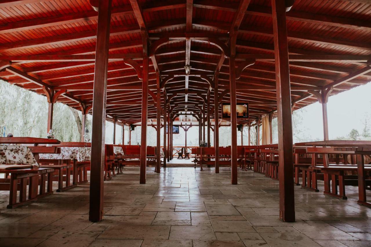 Hotel-Restaurant Milenium Salonta ภายนอก รูปภาพ